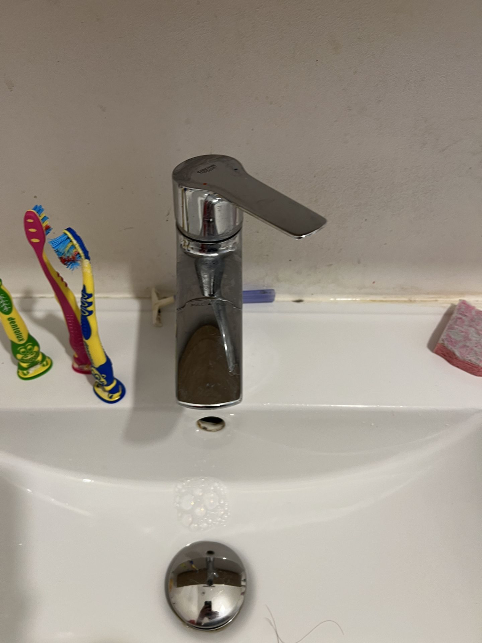 Remplacement robinet lavabo